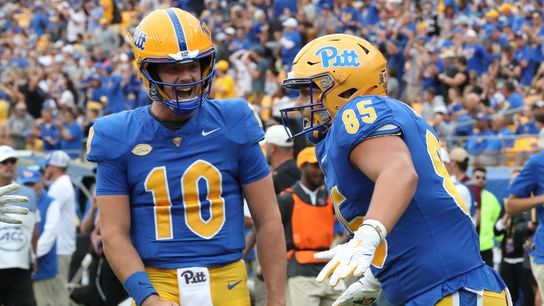 Eli Holstein throws 4 TDs as Pitt runs away late from Central Michigan (College Football)