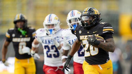 Big 12 punishes officiating crew for rules violation (College Football)