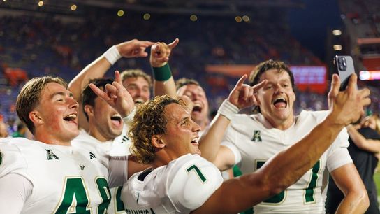 Top 25 roundup: USF stuns No. 13 Florida for 2nd straight top 25 win (College Football)