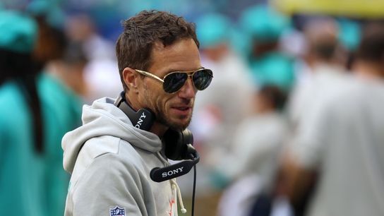 Dolphins desperate to erase Week 1 disaster, extend streak over Patriots (NFL)