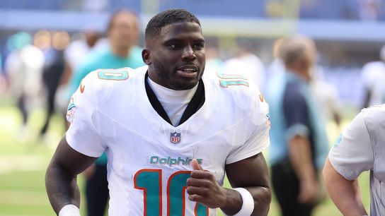 Tyreek Hill's wife alleges domestic violence in divorce filing (NFL)
