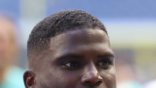 NFL reviewing domestic violence allegations against Dolphins WR Tyreek Hill (NFL)