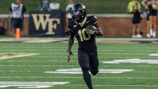 CJ Bailey delivers 3 TD passes as NC State overtakes Wake Forest (College Football)