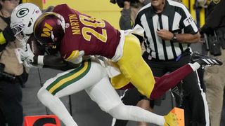 Packers WR Jayden Reed breaks collarbone (NFL)