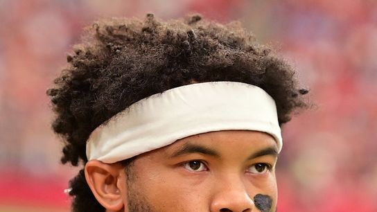 Kyler Murray sorry for wearing Vick jersey in pic with dog (NFL)