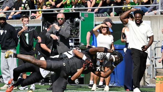 No. 6 Oregon crushes rival Oregon State ahead of Penn State showdown (College Football)