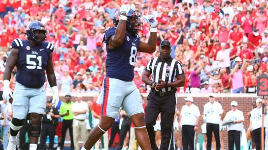 Trinidad Chambliss does it all, No. 13 Ole Miss shuts down Tulane (College Football)