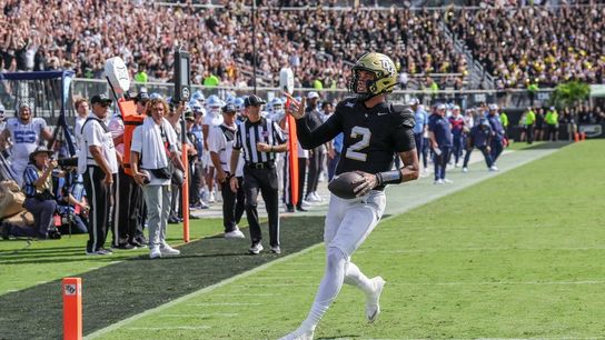 Tayven Jackson shines as UCF stays unbeaten with rout of UNC (College Football)