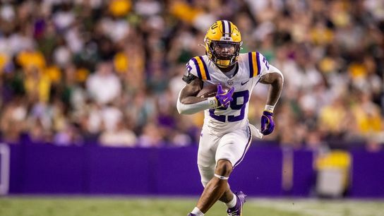 No. 3 LSU uses complete offensive attack in onslaught of Southeastern Louisiana (College Football)