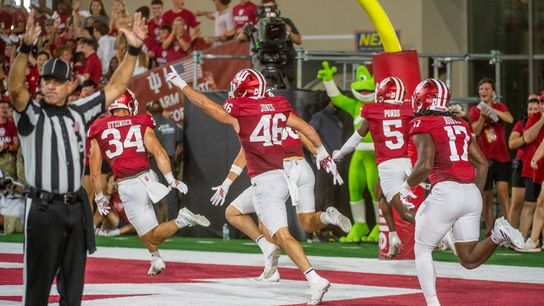 Top 25 roundup: No. 19 Indiana destroys No. 9 Illinois by 53 (College Football)
