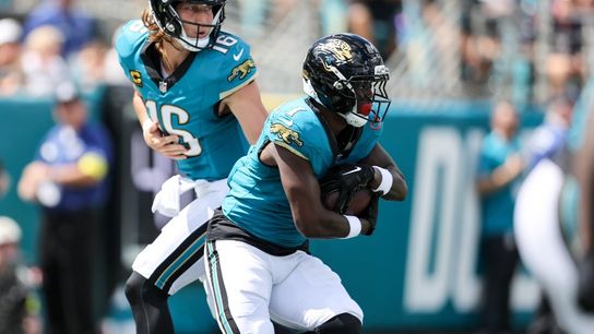 Travis Etienne’s late TD lifts Jaguars past Texans, snaps home skid (NFL)