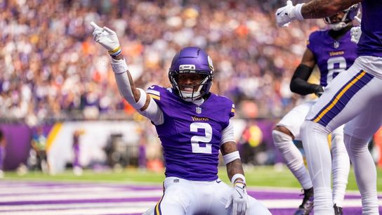 Vikings blow out Bengals thanks to record-breaking day by DB Isaiah Rodgers (NFL)