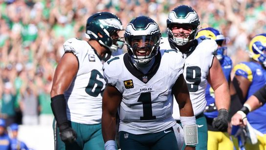 Unbeaten Eagles eager to end unhappy history in Tampa (NFL)