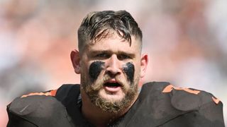Report: Texans reach 2-year deal with G Wyatt Teller (NFL)