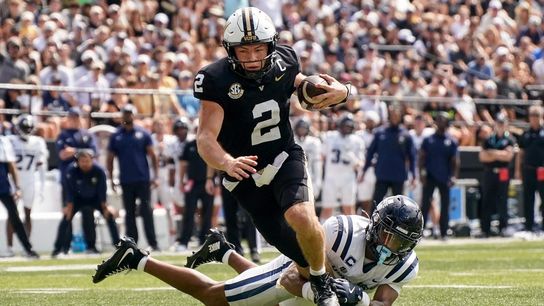 No. 18 Vanderbilt cruises past Utah State behind Diego Pavia’s career day (College Football)
