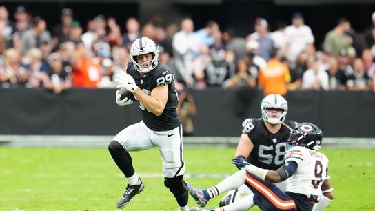 Raiders star TE Brock Bowers (knee) to miss second straight game (NFL)