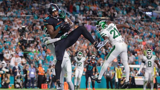 Dolphins aim to keep momentum going vs. slumping Panthers despite loss of Tyreek Hill (NFL)