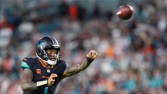 Tua Tagovailoa, Dolphins down Jets despite Tyreek Hill's injury (NFL)