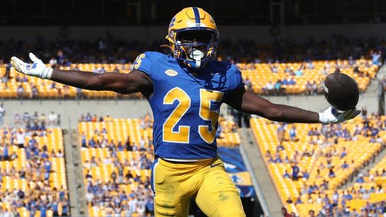 Mason Heintschel shines as Pitt clobbers Boston College (College Football)