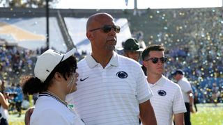 Penn State, Texas freefall out of AP Top 25; Miami new No. 2 (College Football)