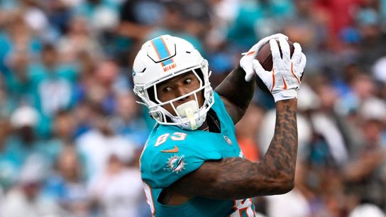 Report: Dolphins TE Darren Waller (pectoral) week-to-week (NFL)
