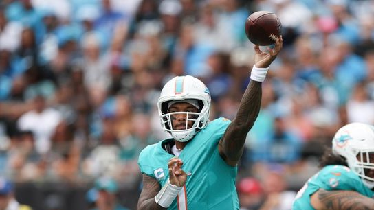 Dolphins QB Tua Tagovailoa on track to play despite hip, thumb injuries (NFL)