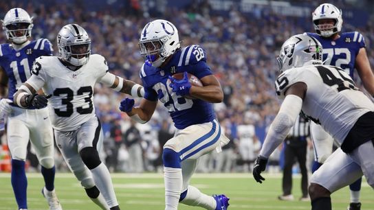 Jonathan Taylor, Colts steamroll Raiders 40-6 (NFL)