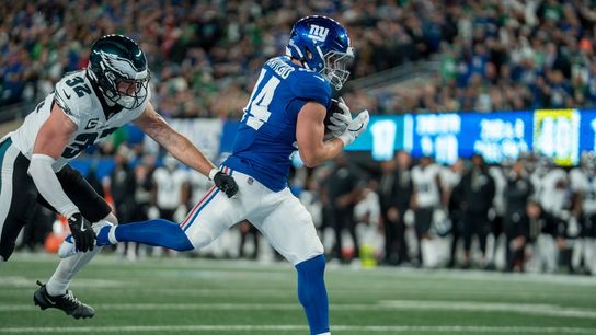Giants ride rookies Jaxson Dart, Cam Skattebo to rout of Eagles (NFL)