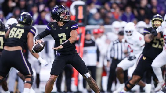 Prolific Washington QB Demond Williams Jr. faces reeling Michigan defense (College Football)