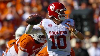 Texas hands No. 6 Oklahoma first loss in Red River Rivalry (College Football)