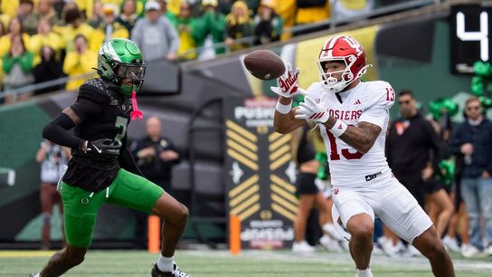 No. 7 Indiana hands No. 3 Oregon first regular-season loss in 2 years (College Football)