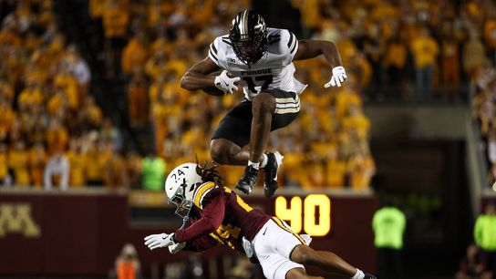 Minnesota caps rally with pick-six to upend Purdue (College Football)