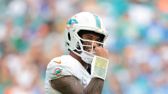 Mike McDaniel: 'Wrong forum' for Dolphins QB to call out teammates (NFL)