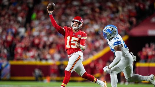 Patrick Mahomes, Chiefs improve to .500 by downing Lions (NFL)