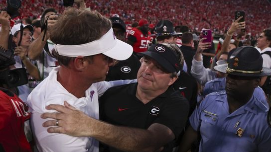 Top 25 roundup: No. 9 Georgia hands No. 5 Ole Miss first loss (College Football)