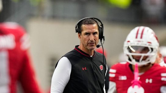 With coach's seat getting hot, Wisconsin braces for No. 6 Oregon (College Football)