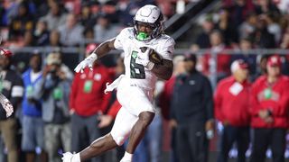 No. 8 Oregon piles up 750 yards in rout of Rutgers (College Football)