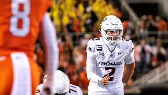 Steady QB Brendan Sorsby leads No. 24 Cincinnati to rout of Oklahoma State (College Football)