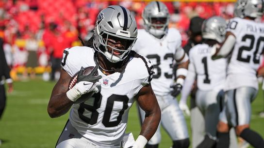 Report: Raiders bringing back TE Ian Thomas (NFL)