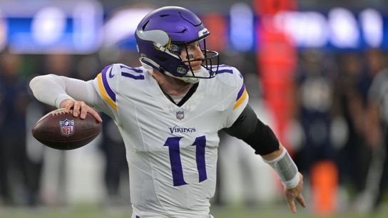 Vikings QB Carson Wentz (shoulder) placed on IR (NFL)
