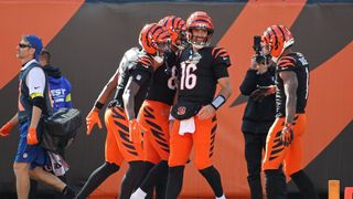 Joe Flacco hurting, Bengals prep Jake Browning for possible start vs. Bears (NFL)