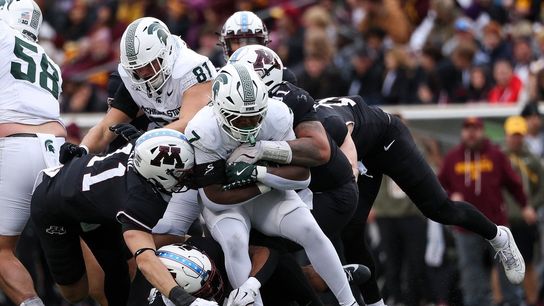 Drake Lindsey keeps Minnesota afloat in comeback OT victory over Michigan State (College Football)