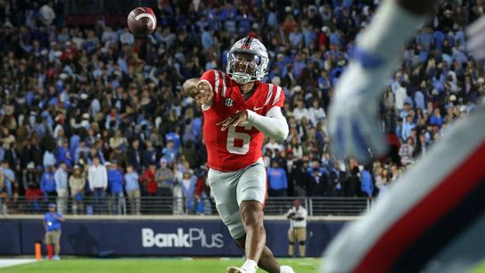 Trinidad Chambliss scores 2 touchdowns as No. 7 Ole Miss routs South Carolina (College Football)