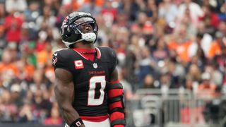 Texans officially sign LB Azeez Al-Shaair to extension (NFL)