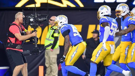 Report: Chargers re-signing All-Pro special teamer Del'Shawn Phillips (NFL)
