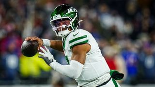 Report: Jets trading QB Justin Fields to Chiefs (NFL)