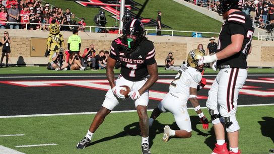 No. 6 Texas Tech rolls to commanding victory over UCF (College Football)