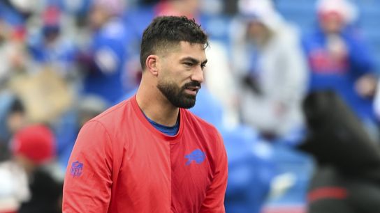 Report: Browns decide against signing DE A.J. Epenesa (NFL)