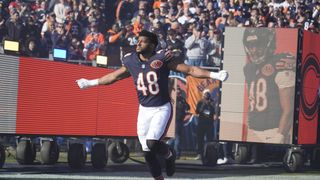 Reports: Bears retain LB D'Marco Jackson on 2-year deal (NFL)