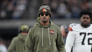 Reports: Browns restructure Deshaun Watson contract (NFL)